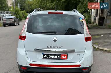 Мінівен Renault Megane Scenic 2012 в 