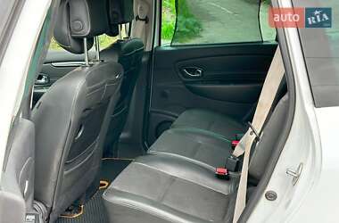 Мінівен Renault Megane Scenic 2012 в 