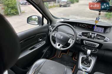 Мінівен Renault Megane Scenic 2012 в 