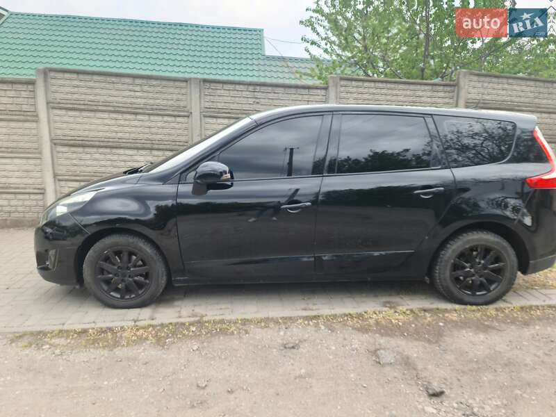 Мінівен Renault Megane Scenic 2011 в Запоріжжі