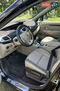 Мінівен Renault Megane Scenic 2010 в 
