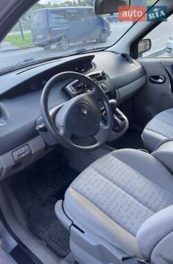 Минивэн Renault Megane Scenic 2005 в 