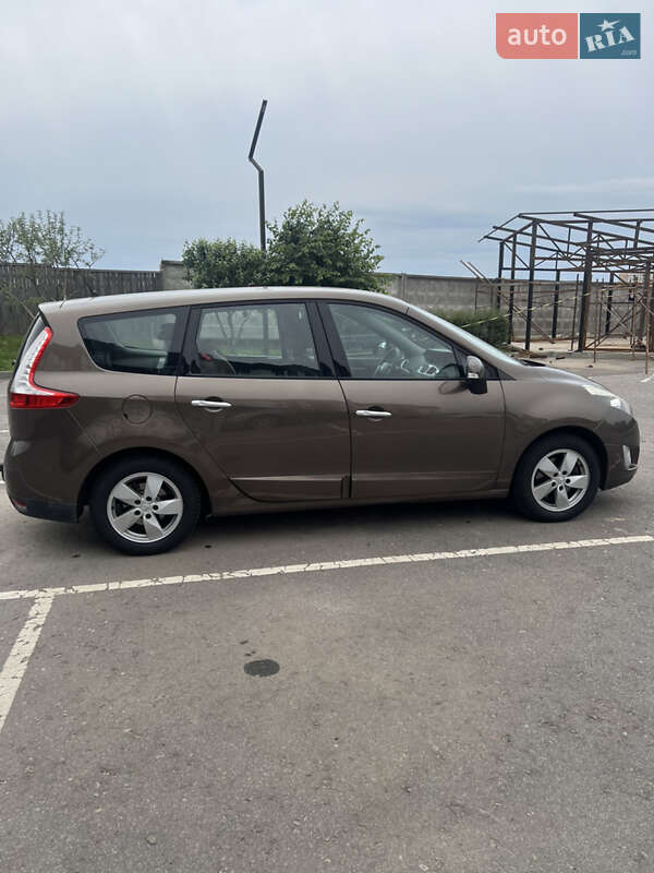 Минивэн Renault Megane Scenic 2010 в Киеве