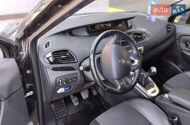 Мінівен Renault Megane Scenic 2014 в 