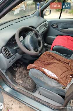Минивэн Renault Megane Scenic 1998 в 