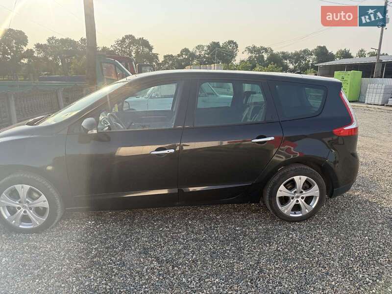 Минивэн Renault Megane Scenic 2010 в Черновцах