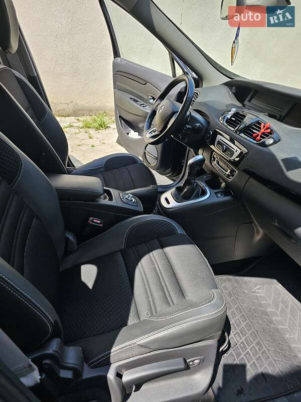 Минивэн Renault Megane Scenic 2015 в Черновцах