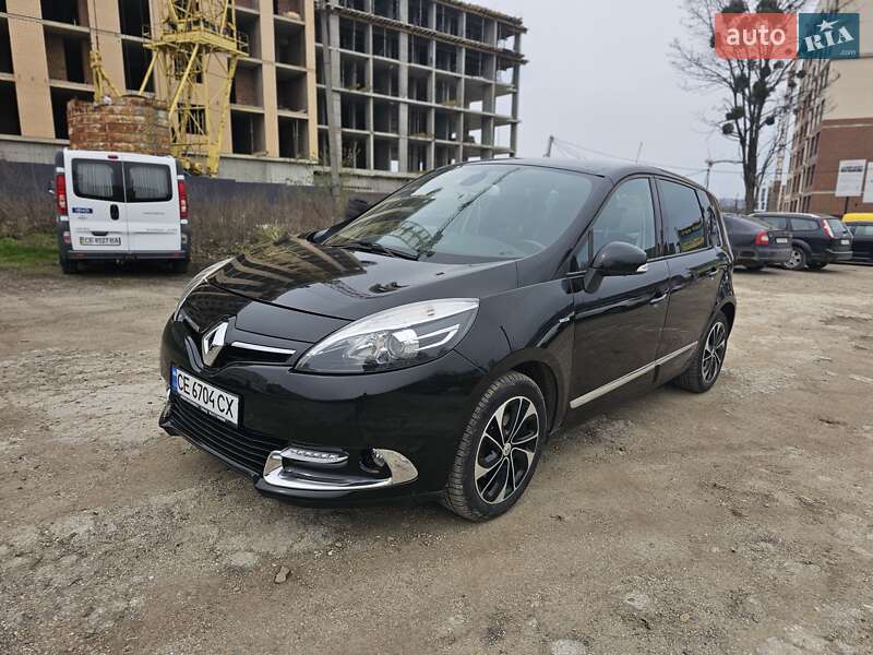 Минивэн Renault Megane Scenic 2015 в 