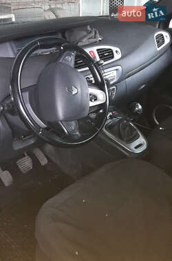 Мінівен Renault Megane Scenic 2010 в 