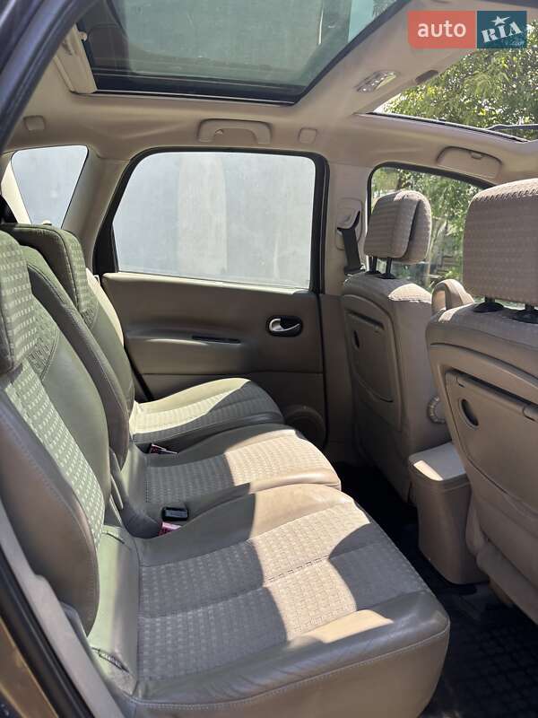 Мінівен Renault Megane Scenic 2003 в Рава-Руській