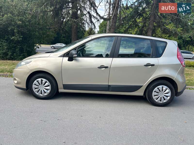 Renault Megane Scenic 2010
