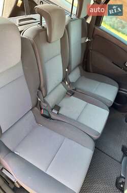 Минивэн Renault Megane Scenic 2015 в 