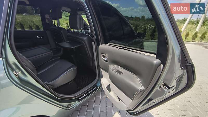 Минивэн Renault Megane Scenic 2005 в Золочеве