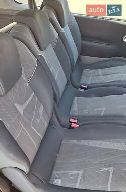 Седан Renault Megane Scenic 2005 в 