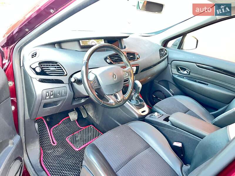 Минивэн Renault Megane Scenic 2013 в Киеве