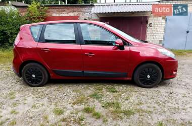 Минивэн Renault Megane Scenic 2010 в 