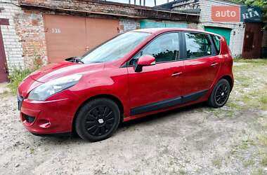 Минивэн Renault Megane Scenic 2010 в 