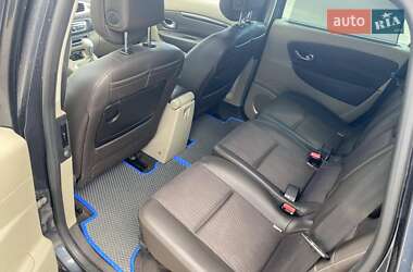 Минивэн Renault Megane Scenic 2010 в 