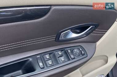 Минивэн Renault Megane Scenic 2010 в 