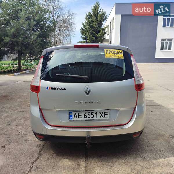 Минивэн Renault Megane Scenic 2009 в Долинской
