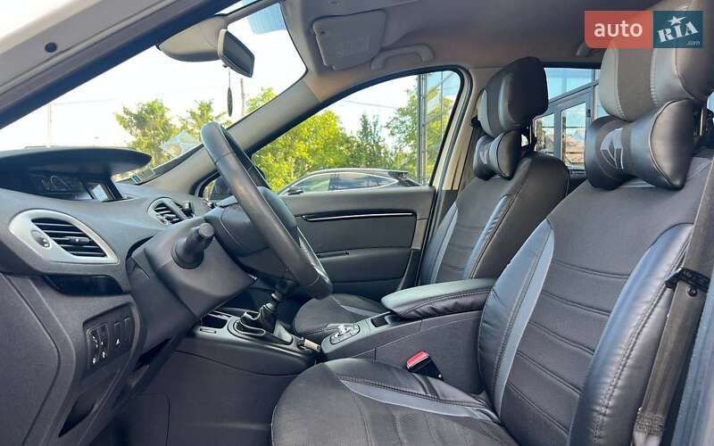 Минивэн Renault Megane Scenic 2012 в Ивано-Франковске