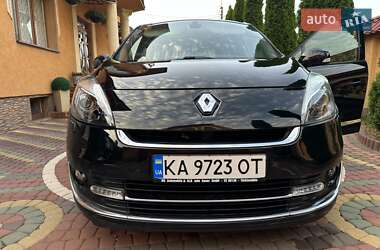 Минивэн Renault Megane Scenic 2012 в 