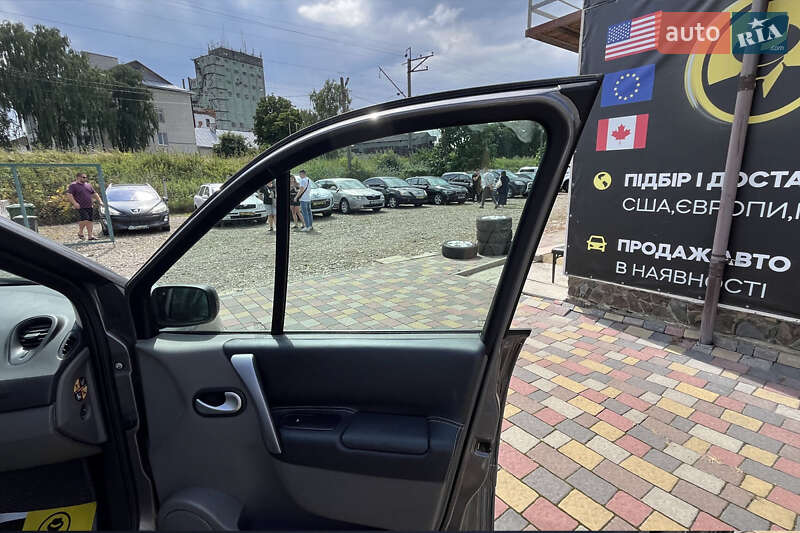 Минивэн Renault Megane Scenic 2008 в Стрые