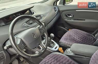 Минивэн Renault Megane Scenic 2015 в 