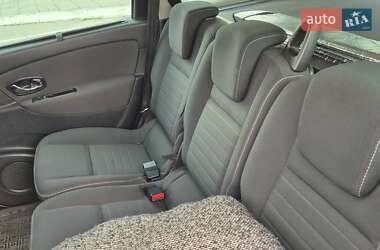 Минивэн Renault Megane Scenic 2015 в 