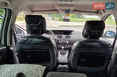 Минивэн Renault Megane Scenic 2015 в 