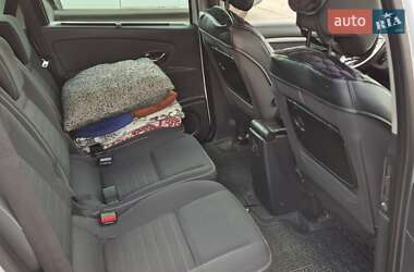 Минивэн Renault Megane Scenic 2015 в 