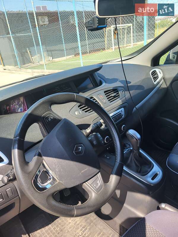 Минивэн Renault Megane Scenic 2013 в Львове фото 13 Минивэн Renault Megane Scenic 2013 в Львове