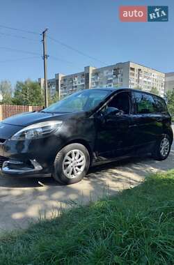 Минивэн Renault Megane Scenic 2012 в 