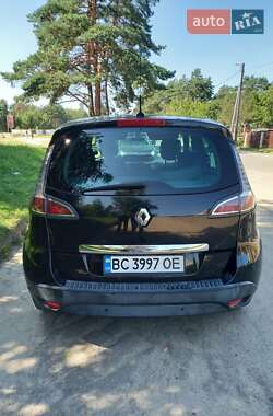 Минивэн Renault Megane Scenic 2012 в 