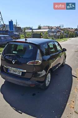 Минивэн Renault Megane Scenic 2012 в 