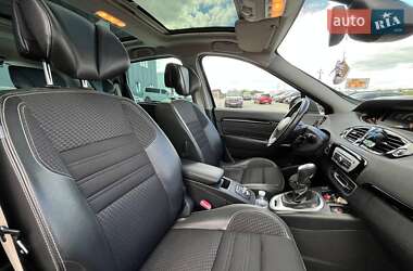 Минивэн Renault Megane Scenic 2014 в 