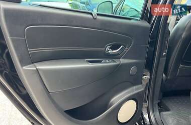 Минивэн Renault Megane Scenic 2014 в 