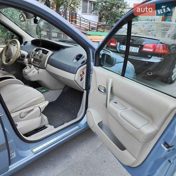 Мінівен Renault Megane Scenic 2007 в Києві фото 6 Мінівен Renault Megane Scenic 2007 в Києві