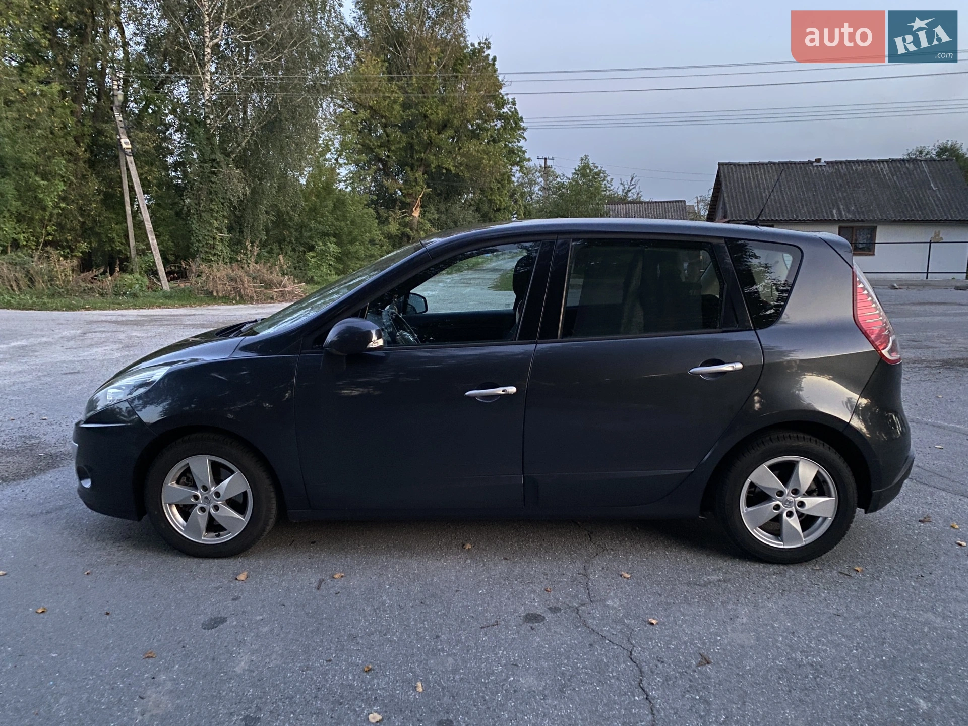 2010 Renault Scenic - мініатюра 2