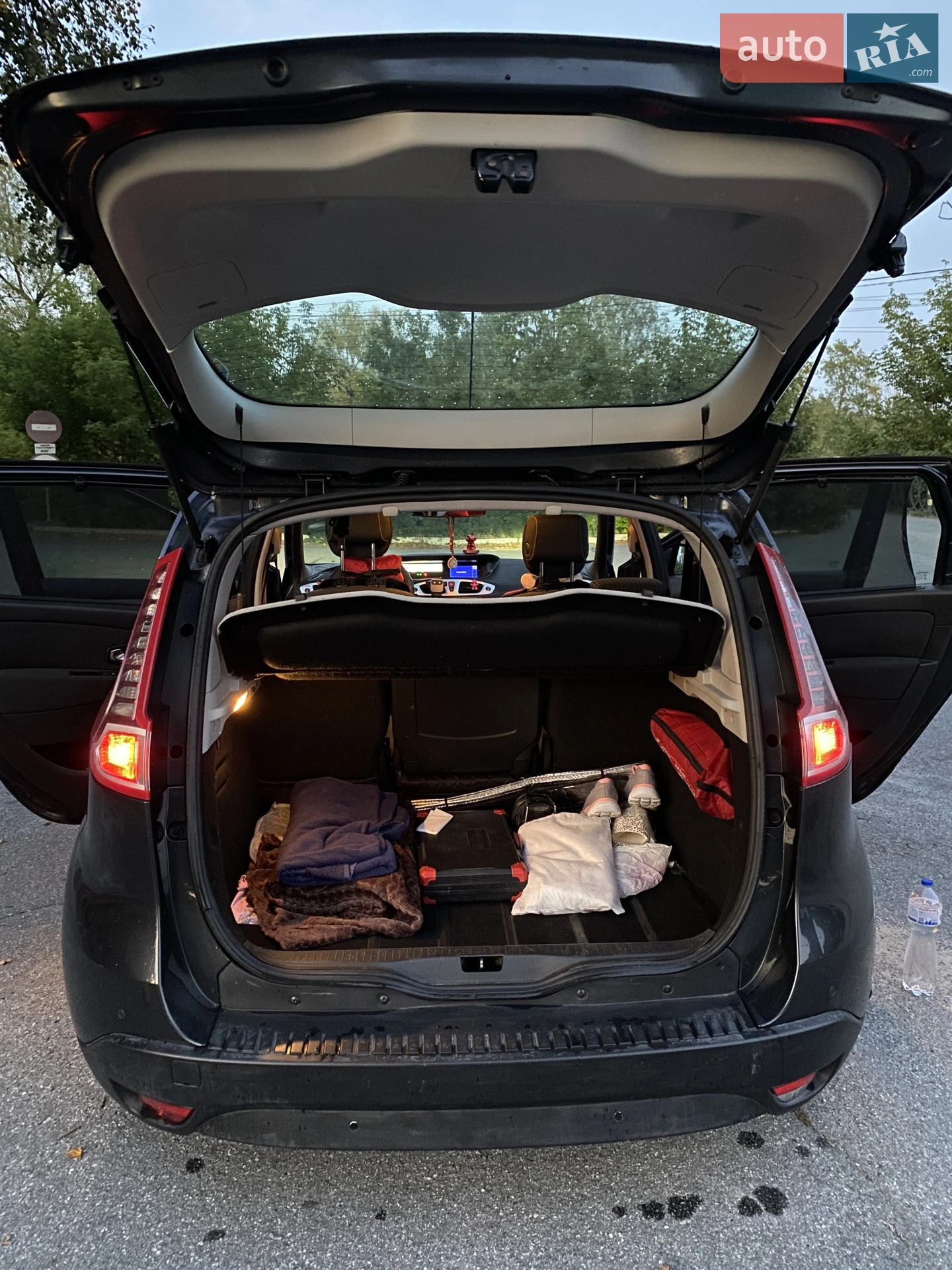 2010 Renault Scenic - мініатюра 13