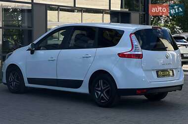 Минивэн Renault Megane Scenic 2012 в 