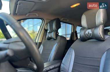 Минивэн Renault Megane Scenic 2012 в 