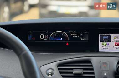 Минивэн Renault Megane Scenic 2012 в 