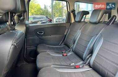 Минивэн Renault Megane Scenic 2012 в 