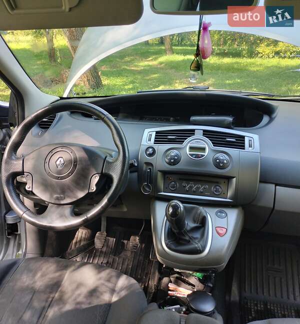 Минивэн Renault Megane Scenic 2006 в Староконстантинове