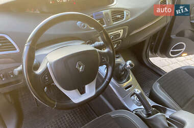 Минивэн Renault Megane Scenic 2013 в 