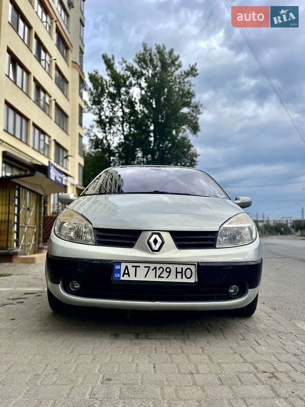 Renault Megane Scenic 2004