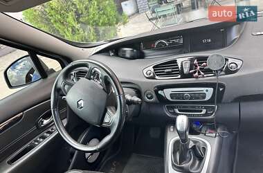 Минивэн Renault Megane Scenic 2015 в 
