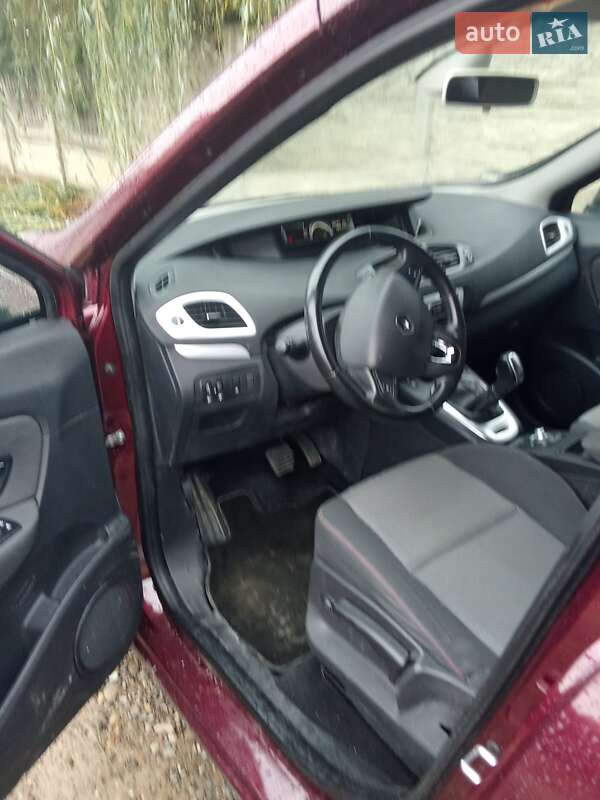 Мінівен Renault Megane Scenic 2014 в Чернівцях