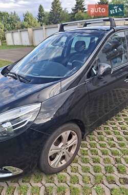 Минивэн Renault Megane Scenic 2012 в 